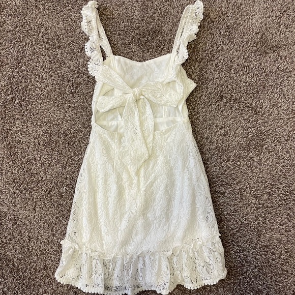 NWT White Dress - Picture 1 of 3